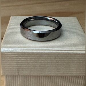 Tungsten Carbide Ring men’s Size 11 Silver Ring